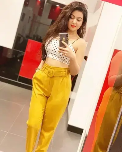 Amini Escort